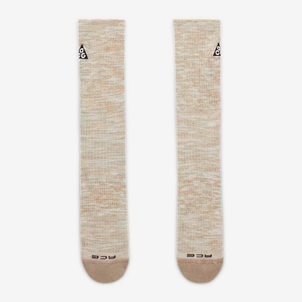 Nike ACG Outdoor Cushioned Crew Socks - Picture 2 of 4
